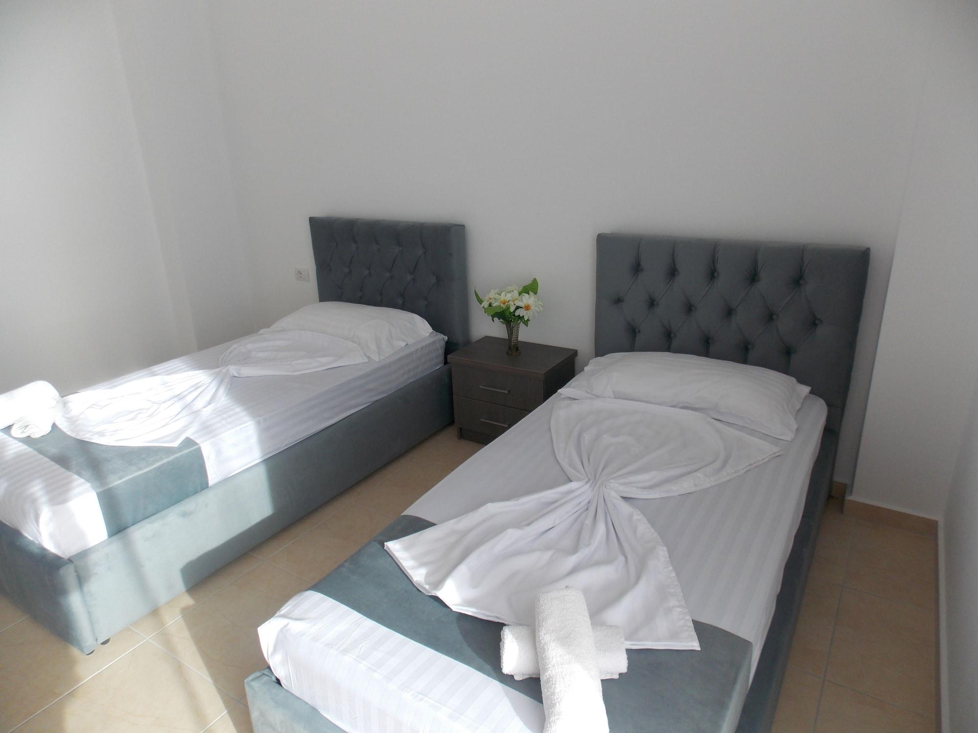 Afrimi Relax Apartments Sarandë Buitenkant foto