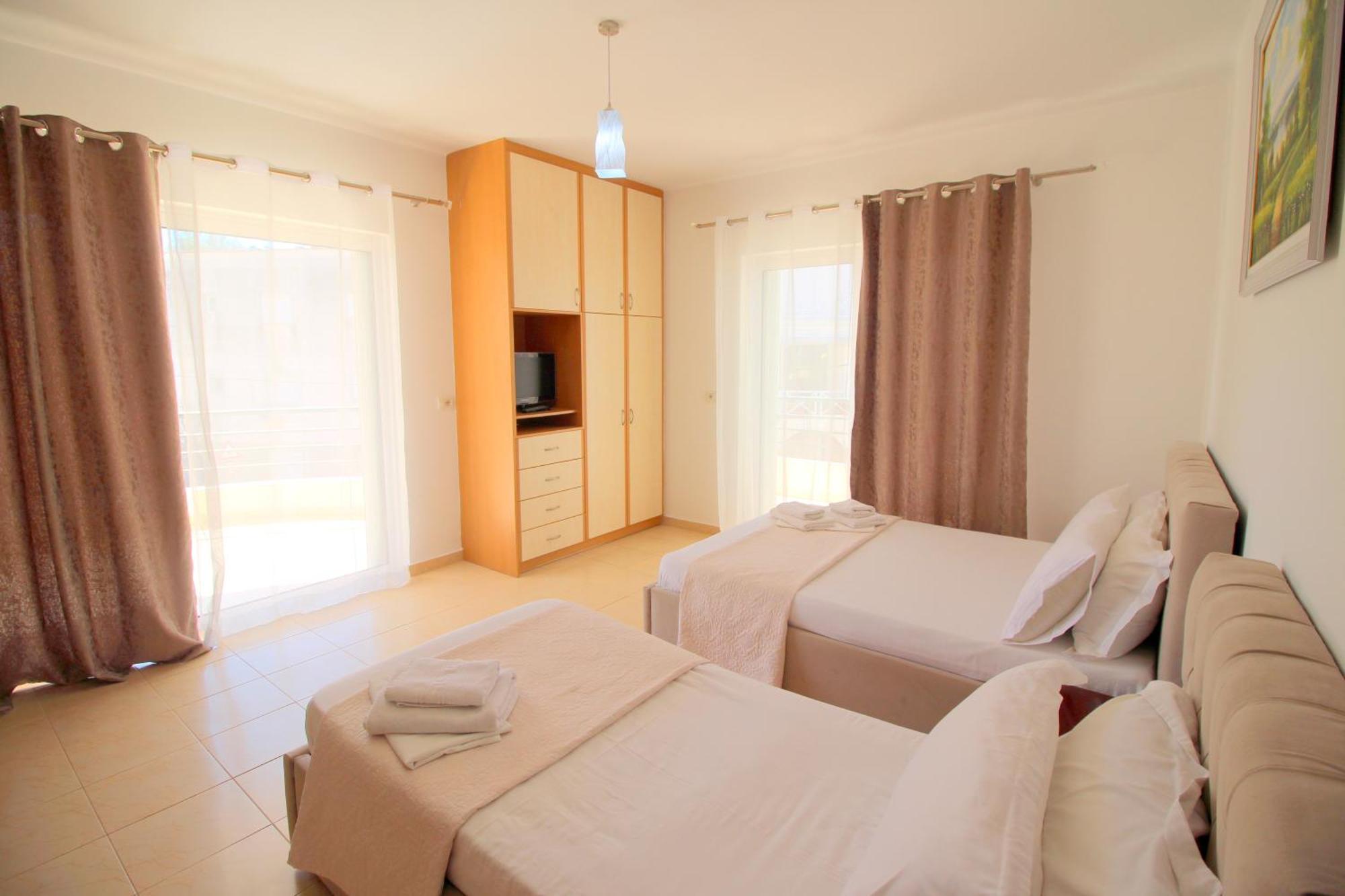 Afrimi Relax Apartments Sarandë Buitenkant foto