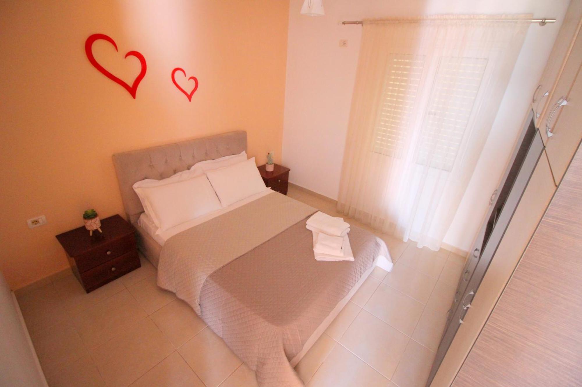 Afrimi Relax Apartments Sarandë Buitenkant foto