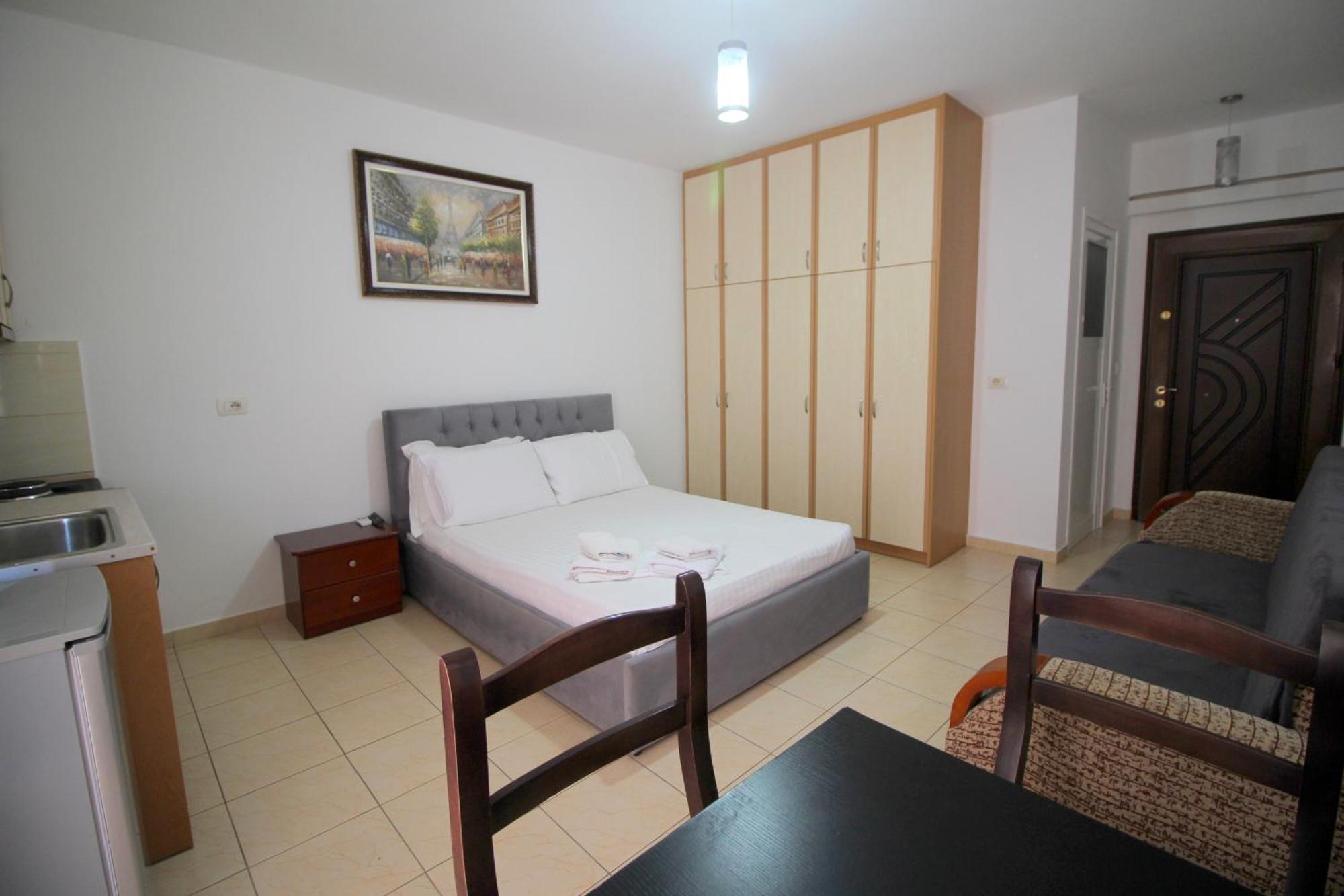 Afrimi Relax Apartments Sarandë Buitenkant foto