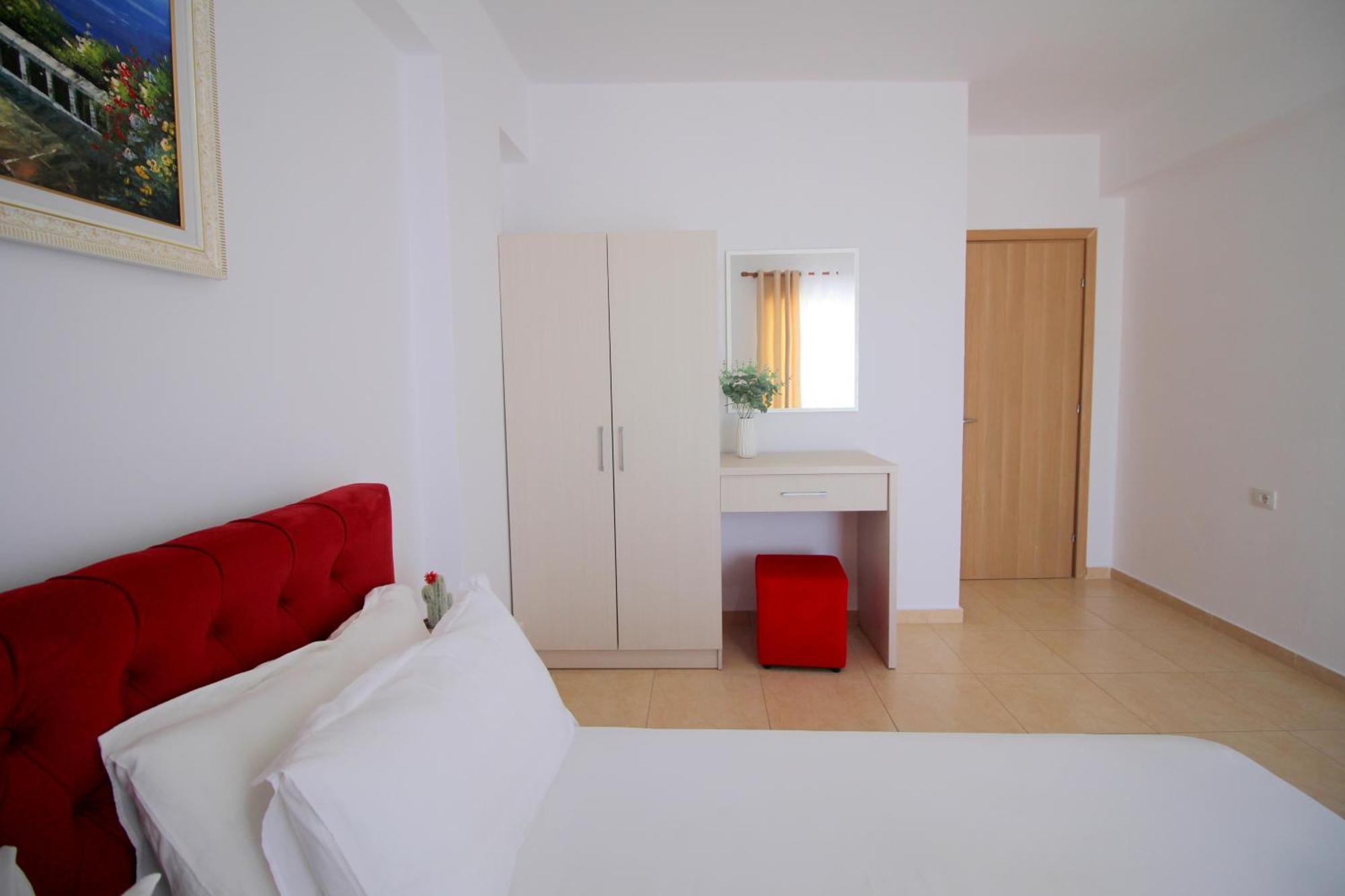 Afrimi Relax Apartments Sarandë Buitenkant foto