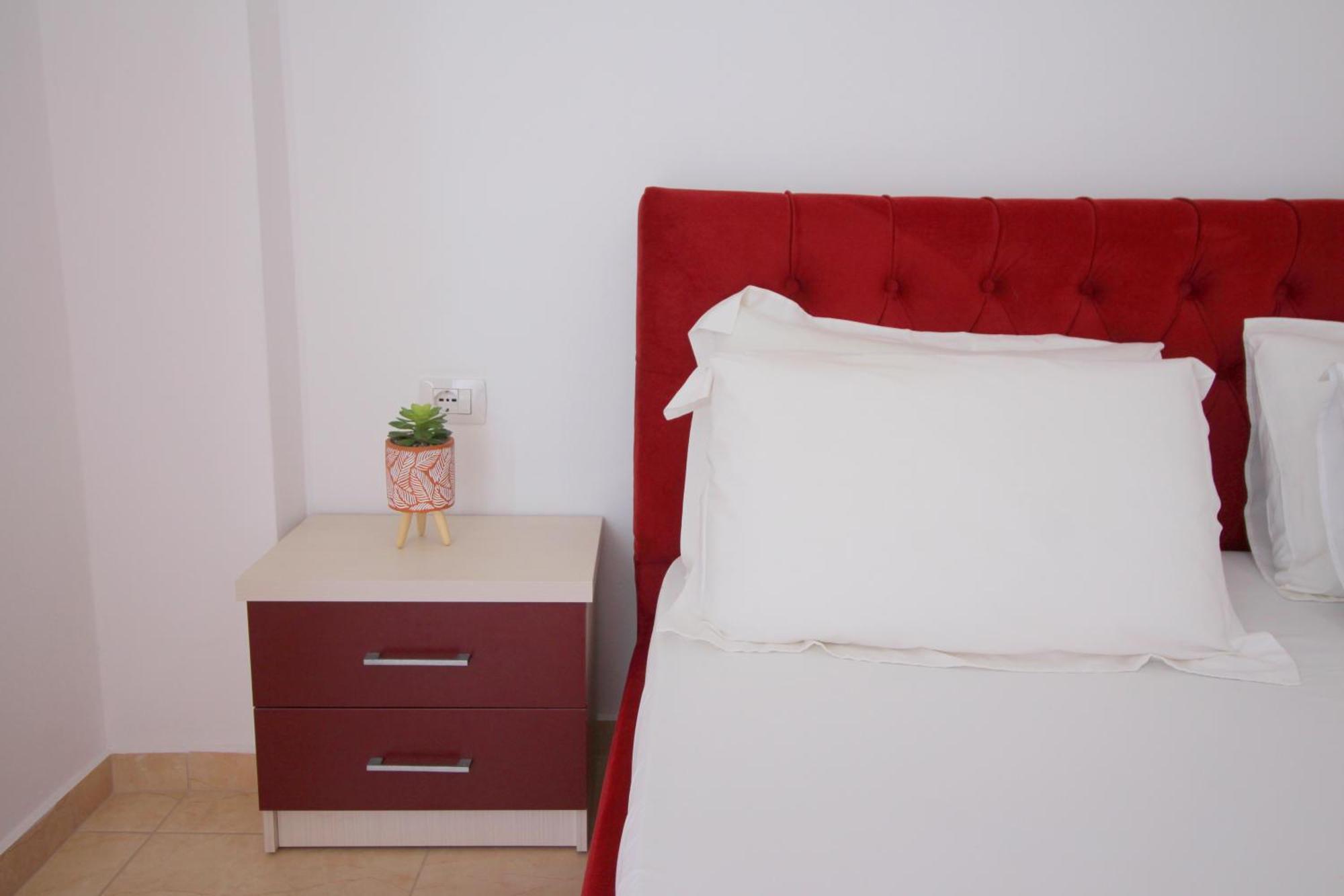 Afrimi Relax Apartments Sarandë Buitenkant foto