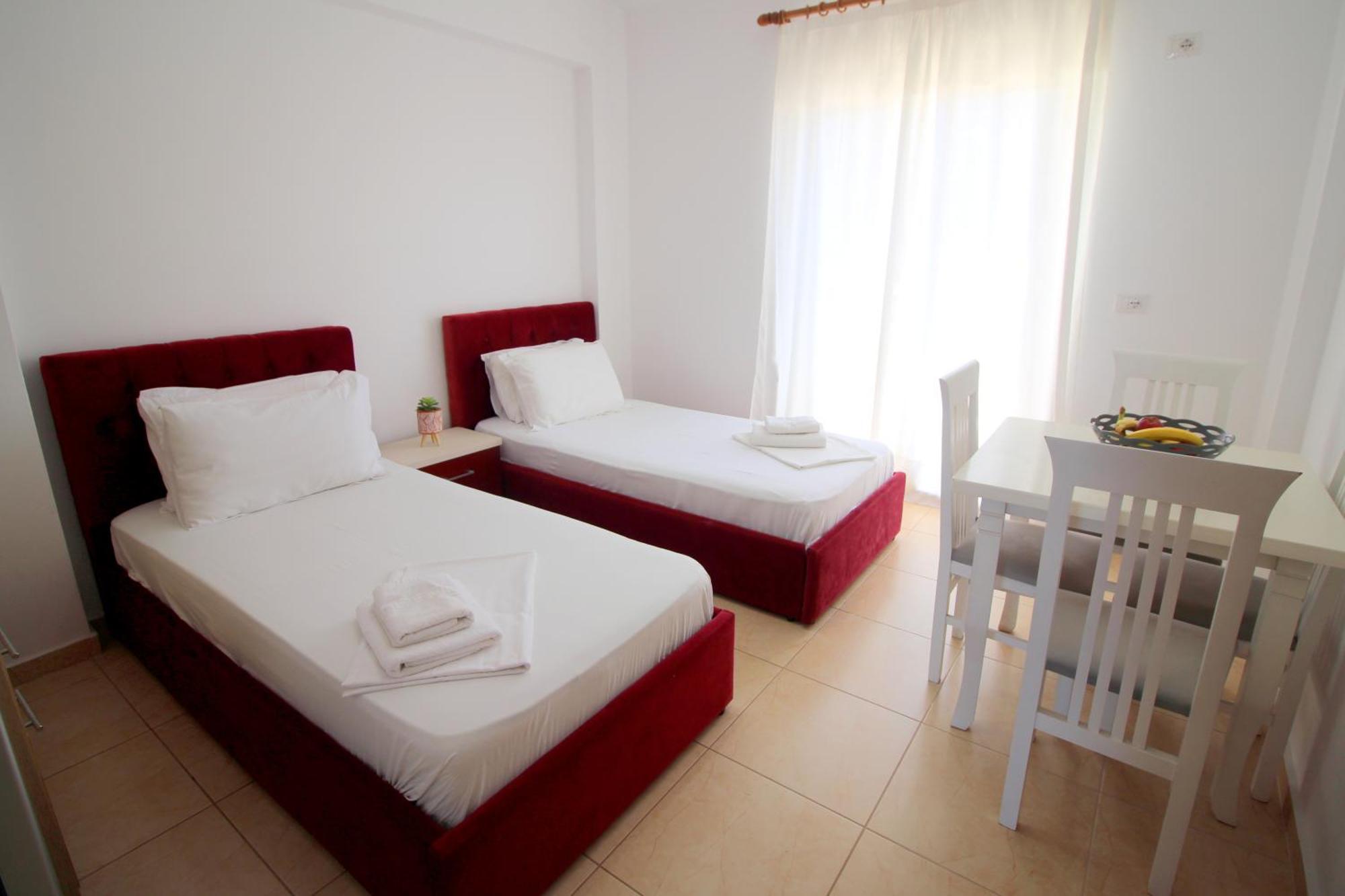 Afrimi Relax Apartments Sarandë Buitenkant foto